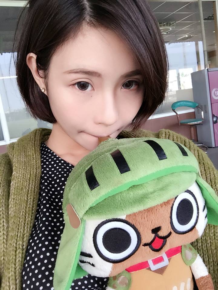台妹 美女玩家 Coser 希维亚 胸器 事业线 Cosplay 性感私照