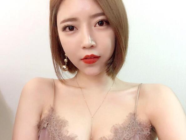 韩国美女 美女主播 米娜 胸器 性感私照 美女自拍